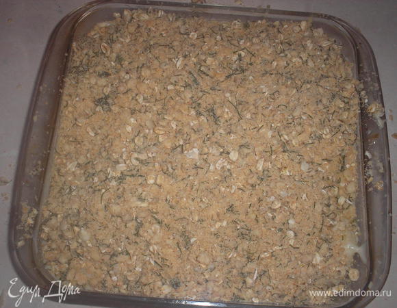 Посыпаем сверху по соусу.