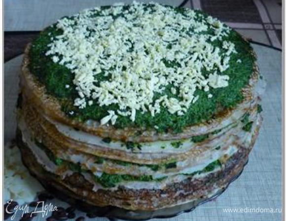 Блинный торт со шпинатом и селедкой