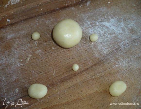 делаем голову папе, нос, уши, прическу, спящее выражение лица и зевающий рот