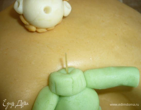 руки, голову и др. что плохо крепится - "сажаем" на арматуру - сухие макаронины паутинка