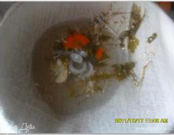 Спустя 10 минут снять пленку. Накрыть форму фольгой и поставить в разогретую до 100 градусов духовку на 1 час. Затем вынуть и дать полностью остыть.
