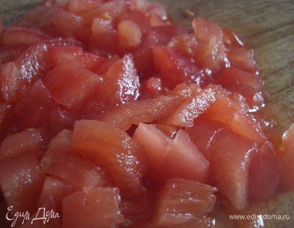 …и нарезать  маленькими кусочками. 