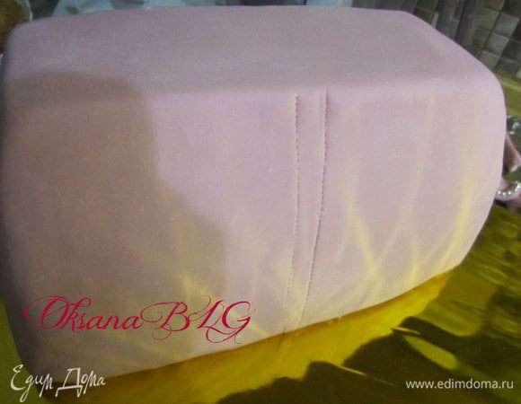 На мастике нанести зубочисткой строчку.