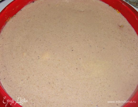 Выкладывать слоями, как Вам больше нравится, между эти слоями присыпать печеньем и где нибудь по середине выложить маковый слой. Выпекать при температуре 180°С, 35 - 40 минут.