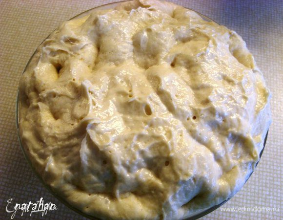 Мягкое тесто разделить на 2 равные части - из одной приготовим Кранч, а другую заморозим в морозилке (на "потом").