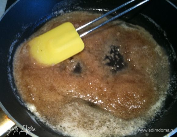 Добавить в него сахарную смесь...