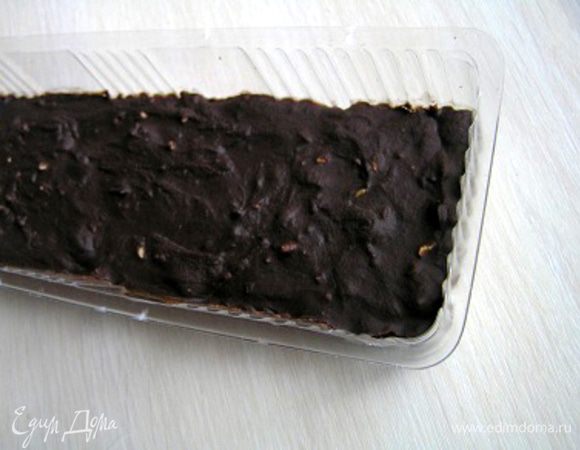 Убрать в холодильник до застывания.