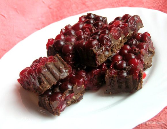 разрезать на кусочки. Теперь можно лакомиться с шампанским, с кофе или просто так :))