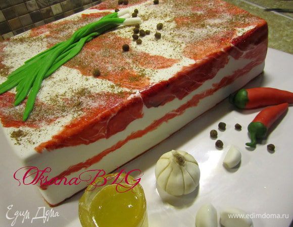 Добавить украшения.