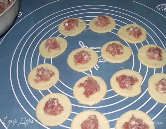 Начиняем фаршем
