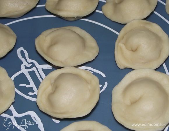 И лепим пельмешки