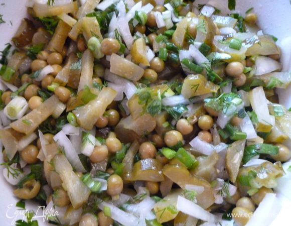 Добавить растительное масло,перемешать  и подавать как гарнир или как салат к горячему блюду.Приятного аппетита:)