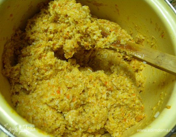 Добавить остывший рис. 