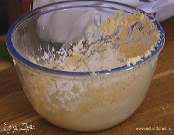 Добавить рисовую муку, перемешать.