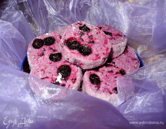 Остудить на решетке (у меня остывали на противне). Гораздо вкуснее становятся на следующий день.