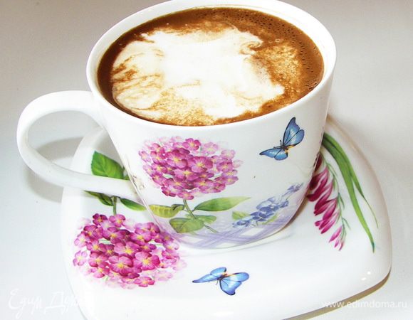 P.S.:Напишу отдельно о разрыхлителе,чтобы ответить всем сразу.Эти кексы я пекла несколько раз,и один из них у меня закончился разрыхлитель.Соду я не стала добавлять.В общем после выпекания никакой разницы я не почувствовала.Поскольку выпечка эта относится к влажноватым фруктово-овощным,то пушистости как у маффинов и бисквитов у неё не бывает,но и клёклости(как если в маффины не положить разрыхлитель)тоже нет.Ещё вместо половины муки здесь молотый миндаль,а он тоже даёт свой особый вкус.В общем ещё раз подчеркну,что разрыхлитель здесь не играет ведущей роли и для пущей полезности мы его не кладём.Если Вы всё-же из сомневающихся людей,то добавьте ч.л. без горки разрыхлителя.Особой роли,как я уже сказала это не сыграет.Может я слишком длинно расписалась,но хотелось,чтобы совсем понятно было:)Всем удачи,друзья!