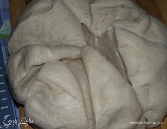 Тесто разделить на равные части 