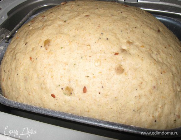 Тесто замесила в хлебопечке