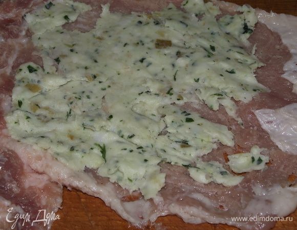 На мясо намазать сало