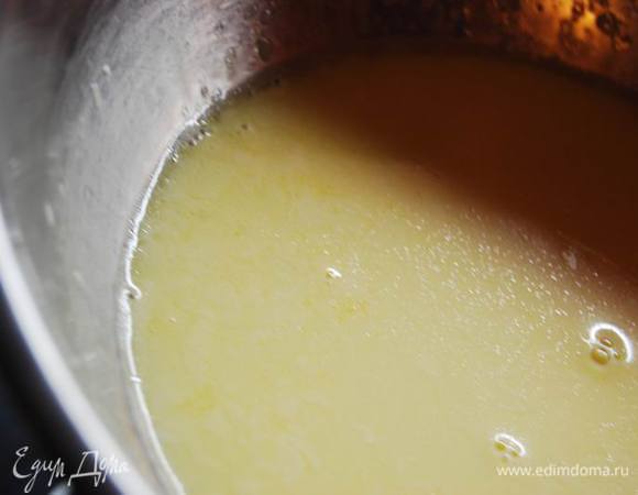 Получаем однородную массу. До кипения не доводим.