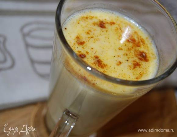 Наливаем в бокал,добавляем щепотку молотого мускатного ореха и вкусно согреваемся!:)