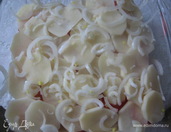 картофель, лук, посолить