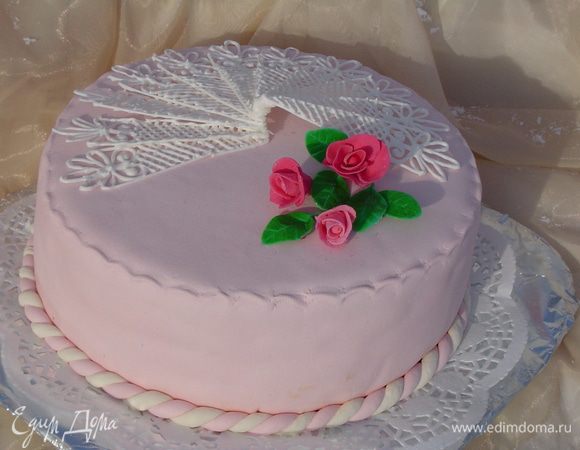 Получился очень нежный торт, и внешне и на вкус.