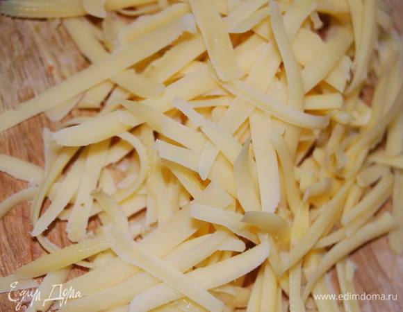 Или сыр. А можно и мясо, и сыр :)