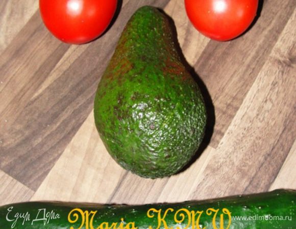 Почистим овощи для салата. :)