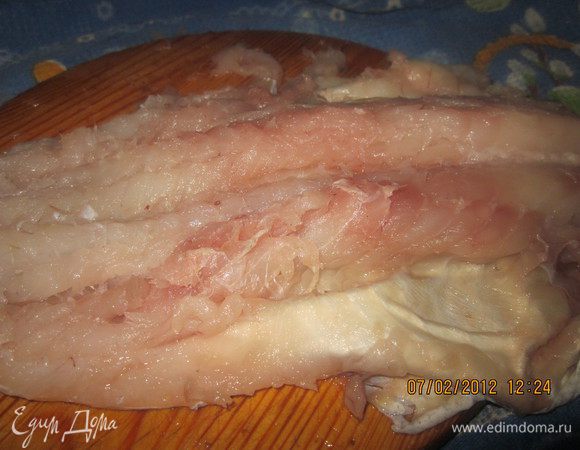 Подготовить филе рыбы (очистить от внутренностей,костей).