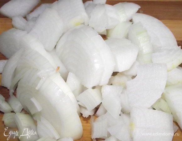 Порезать лук кубиками