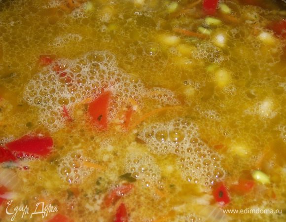 Залить воду ,что бы был полный казанок и варить до готовности бобовых