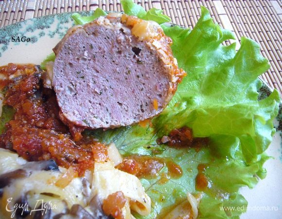 Вкус у подобного блюда совсем другой, нежели у отваренной пасты, больше лазанью напоминает, а тефтели получаются необычайно нежные. Вот такой у них срез:) Приятного аппетита!