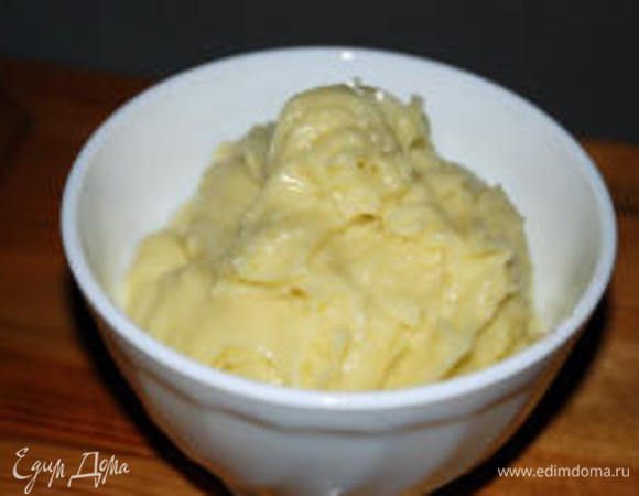 Вот и весь майонез. Единственное, предупреждаю, что как Вы заметили, в состав входят сырые яйца, поэтому срок применения и употребления этого майонеза не несколько месяцев, как покупного, а два-три дня. И хранить обязательно в холодильнике. Приятного Вам аппетита!!!