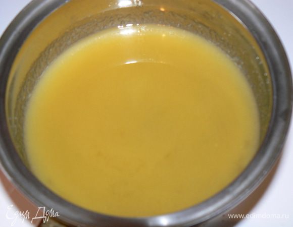  Для начинки:Желатин залить 200 мл сока и дать набухнуть, затем распустить его. 