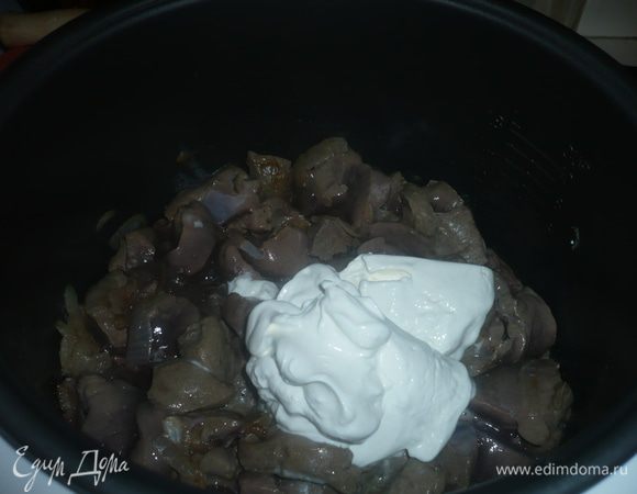 режим выпечка выключить и включить режим тушения на 1 час, добавить сметану и перемешать все