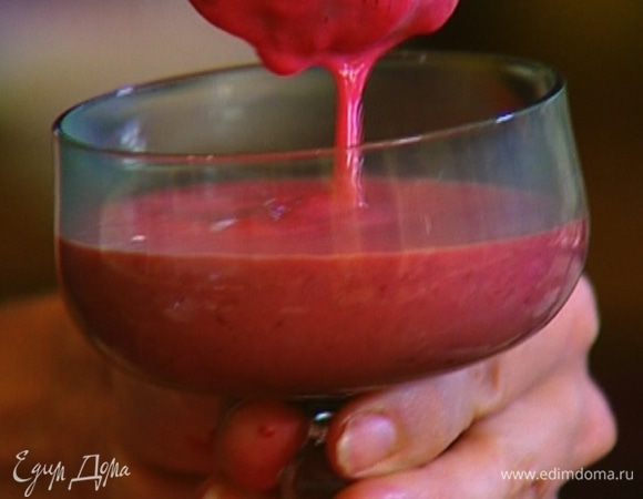 Разложить мусс по формочкам и поставить на 2 часа в холодильник. 