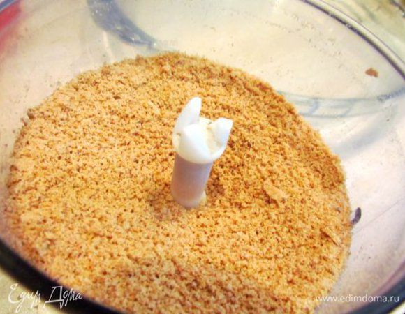 Печенье смолоть в блендере в крошку

