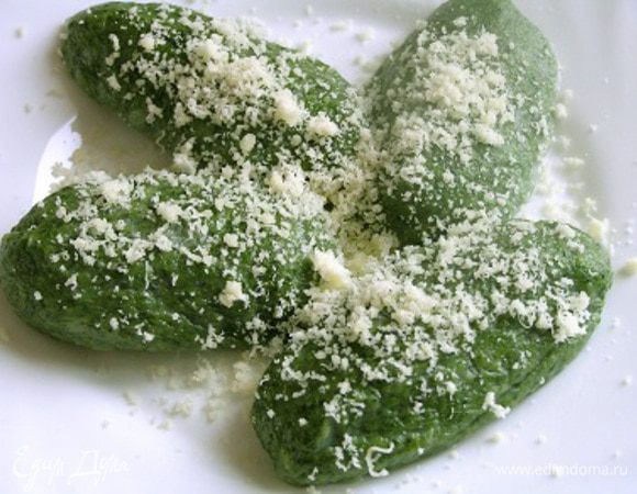 посыпать пармезаном.