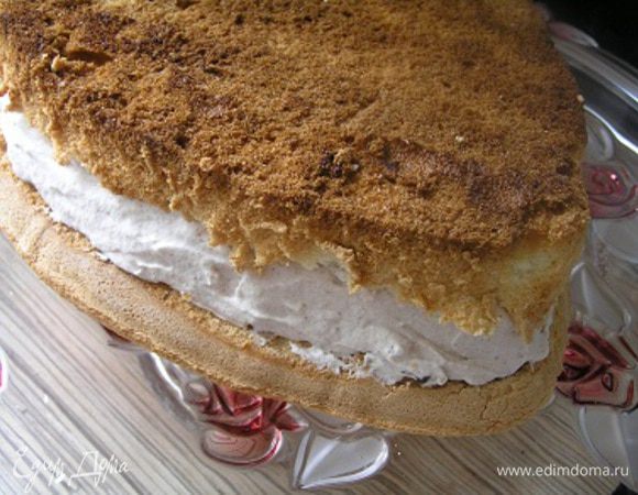 Накрыть вторым коржом.
