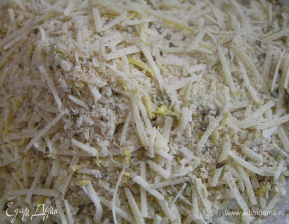 Выложить смесь в плоскую тарелку.