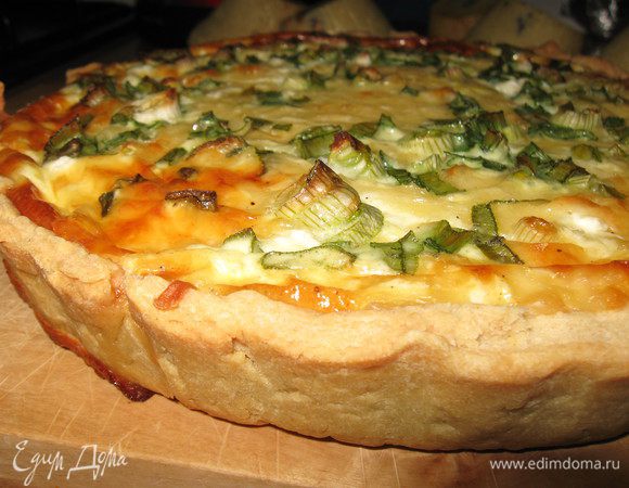 Готовый пирог вынуть из духовки и дать постоять ~8-10 минут.