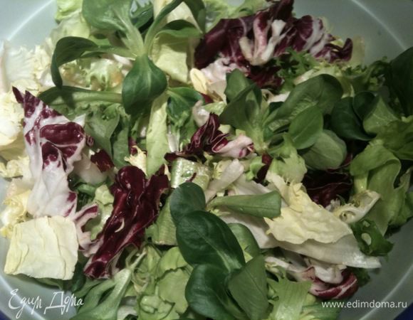 Подготовить микс салатов...