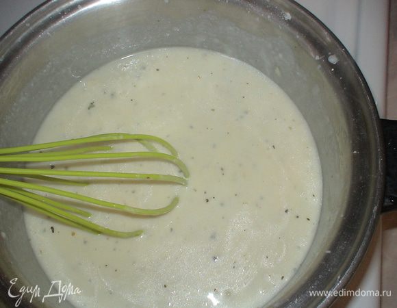 Помешиваем до полного расплавления сыра...