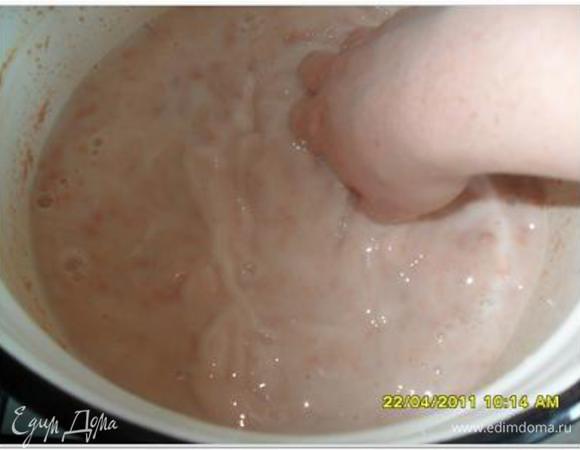 Все перемешать (я перемешиваю рукой, чтобы не было комочков)