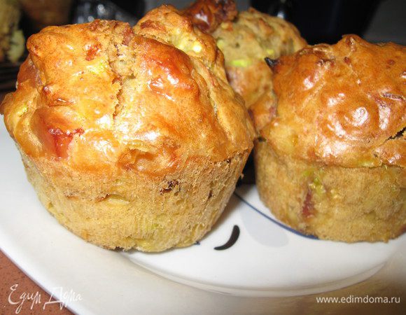 Поставить в разогретую до 200°C духовку на 20-25 минут до зарумянивания.