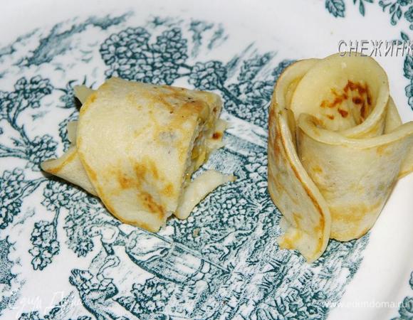 Затем разрезаем пополам. 