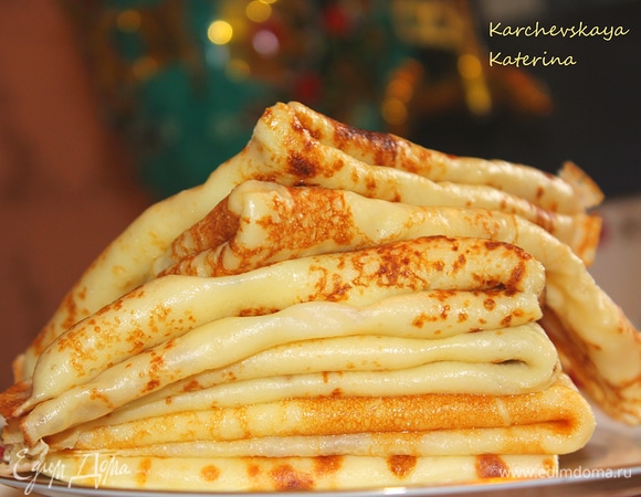 Сковорода должна равномерно разогреваться, иначе блины будут плохо прожариваться или подгорать. В идеале подойдет чугунная сковорода.