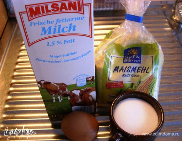 Приготовить все ингредиенты для блинного теста.