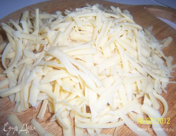 ...сыр натереть на крупной тёрке